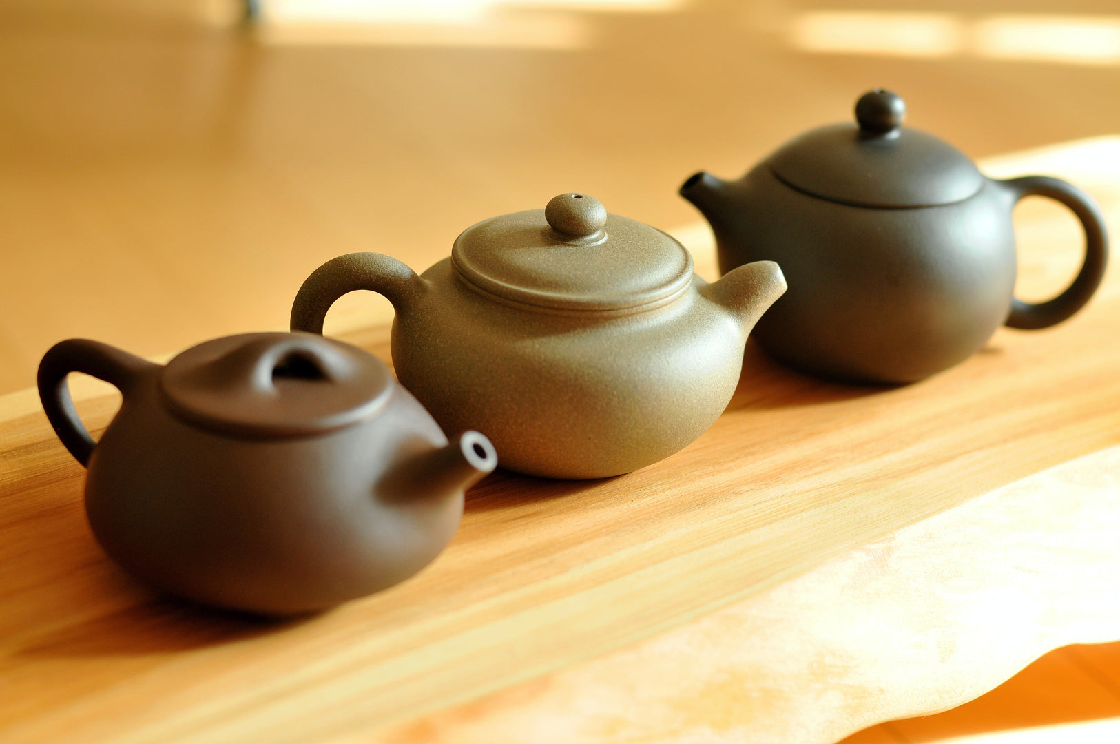Top 10 Secrets of Porcelain Teapots: Collector's 2024 Guide