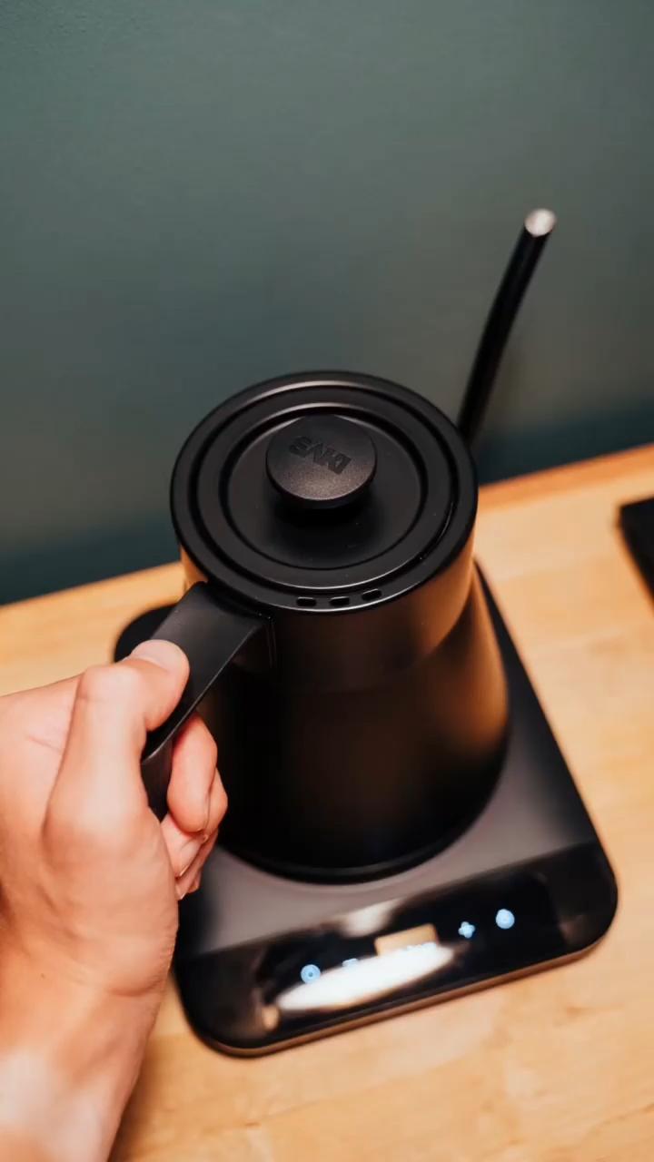 Assassin Electric Coffee Kettle - Black – Hyperbatch